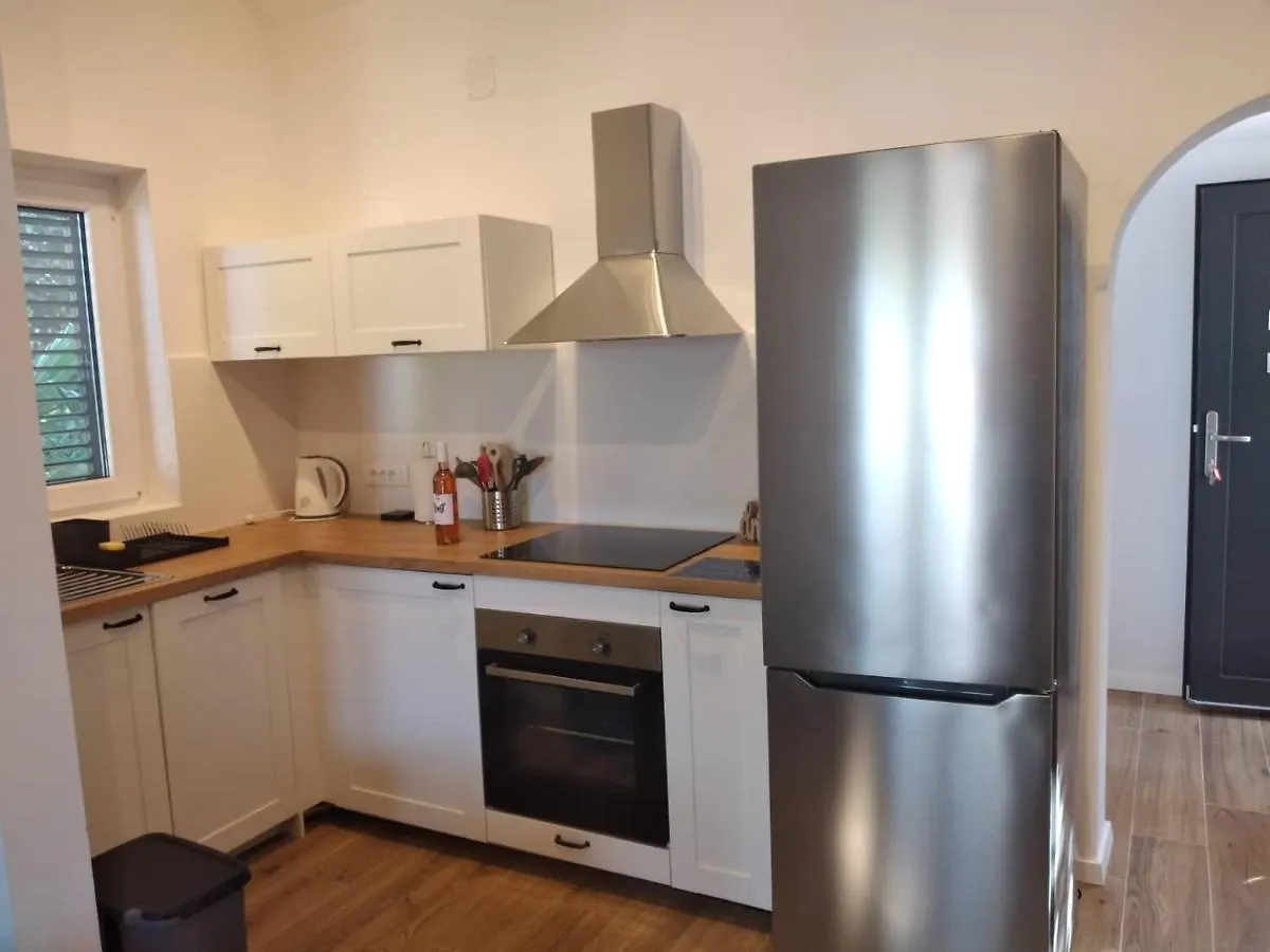 Apartmani Luni Premantura Apartment